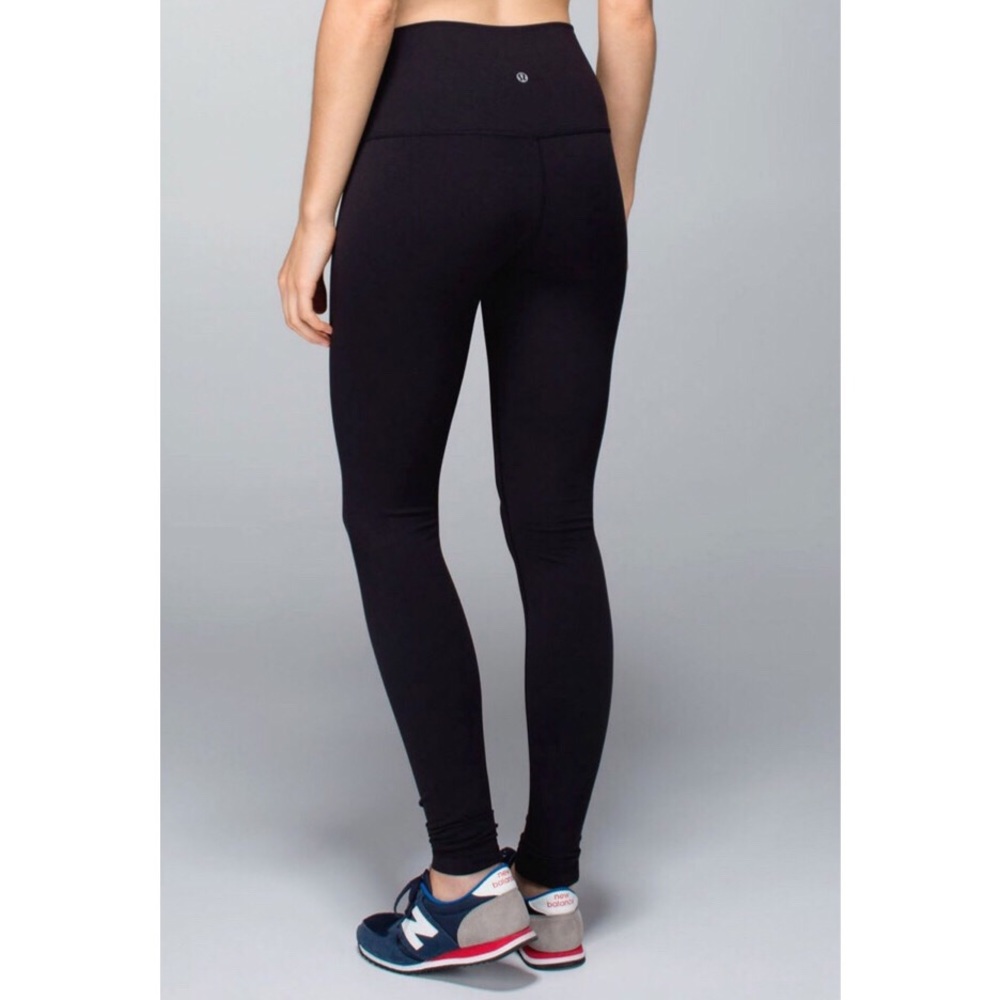 Lululemon black leggings